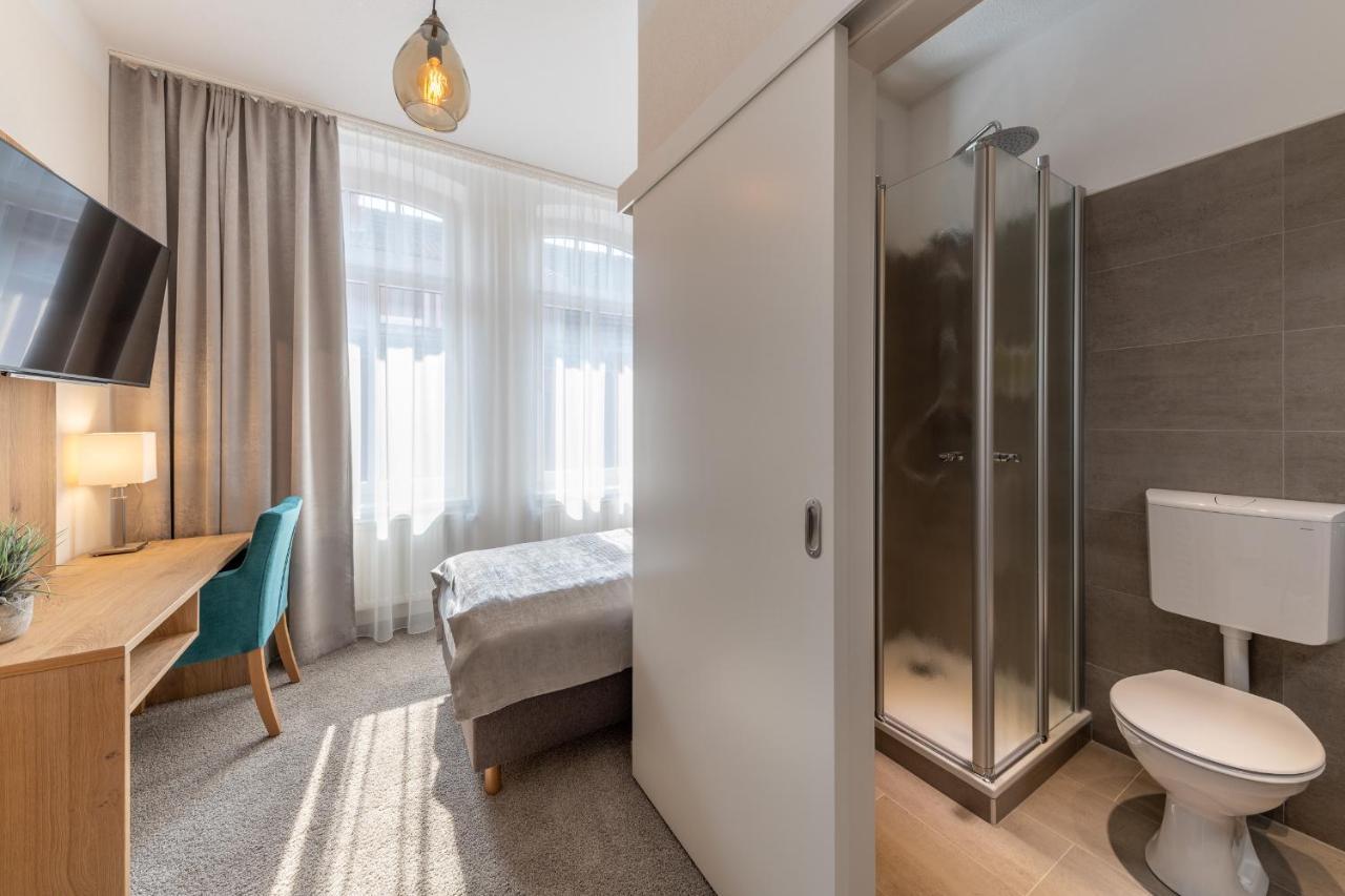 24/7 Selfcheckin Hotel Leer Luaran gambar