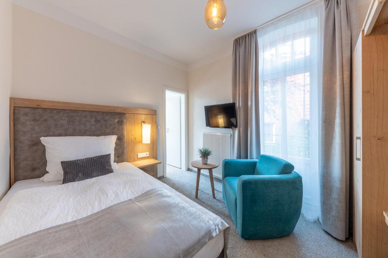 24/7 Selfcheckin Hotel Leer Luaran gambar